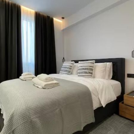 Milos 513 Plaka - Monastiraki By Superhost Hub เอเธนส์ ภายนอก รูปภาพ
